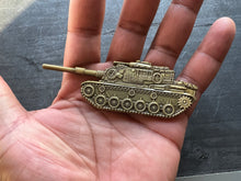 Load image into Gallery viewer, USMC - M60A1 ERA - Challenge Coin